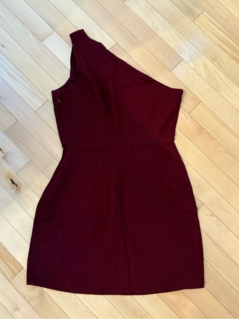 One-Shoulder Burgundy Women’s Dress